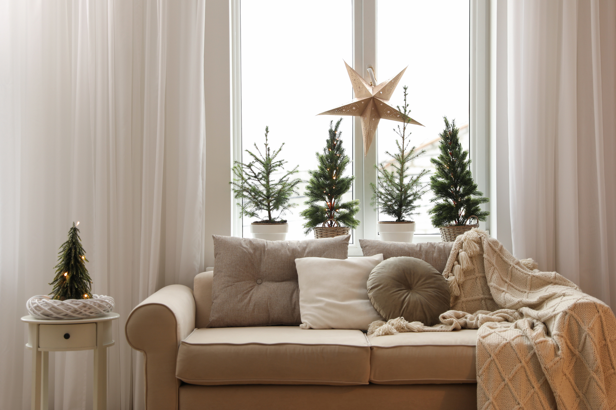 Holiday Hosting Tips for Small Spaces