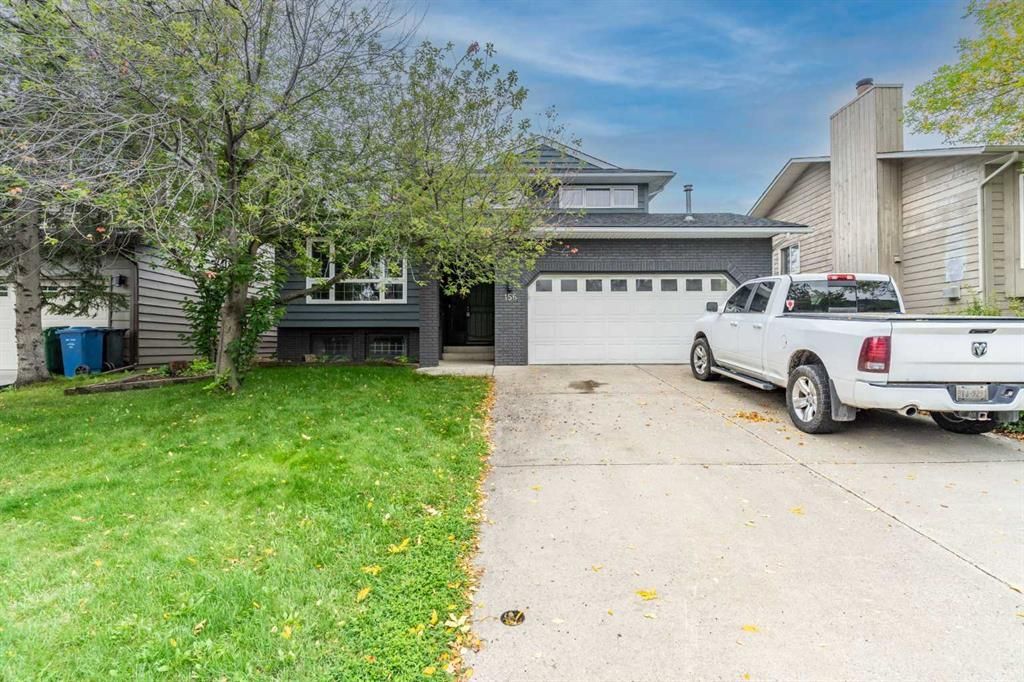 New property listed in Deer Run, Calgary